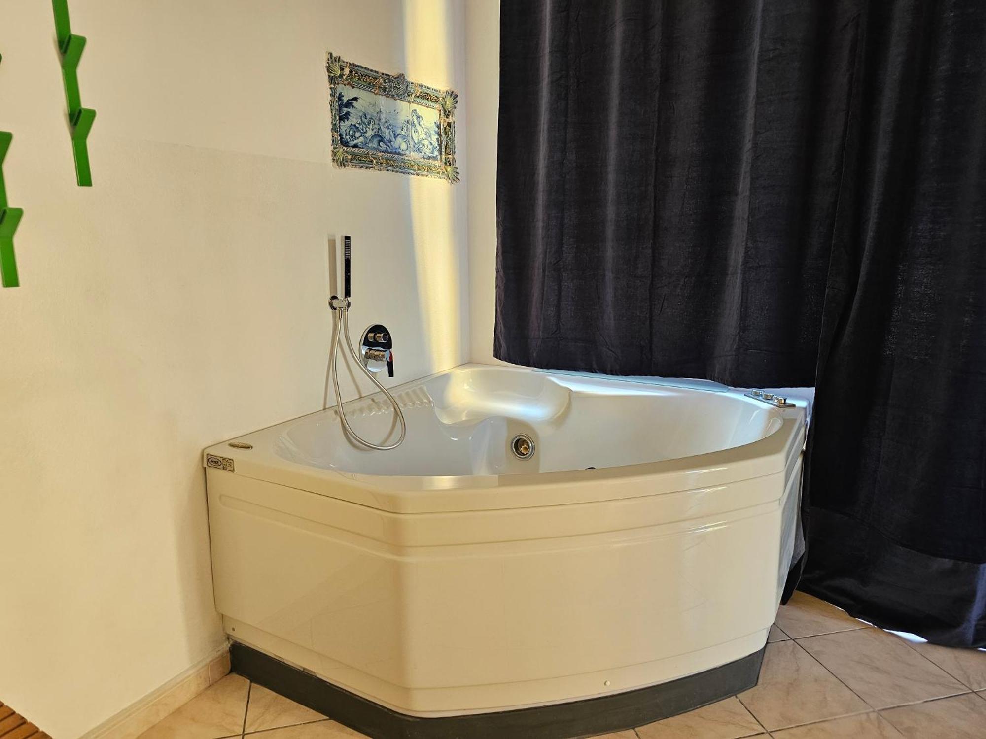 Casa Atena, Spaziosa, Romantica Con Idromassaggio Privato Varazze Esterno foto
