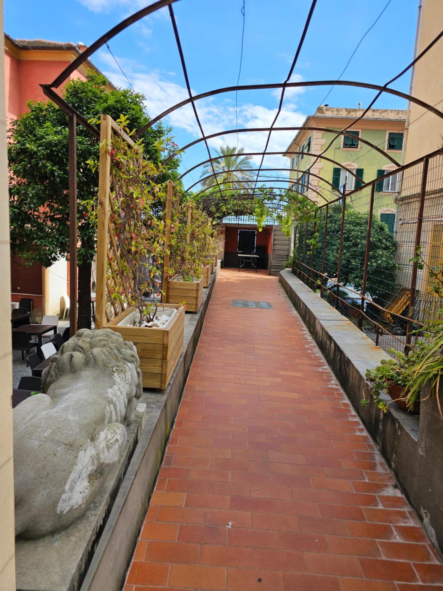 Casa Atena, Spaziosa, Romantica Con Idromassaggio Privato Varazze Esterno foto
